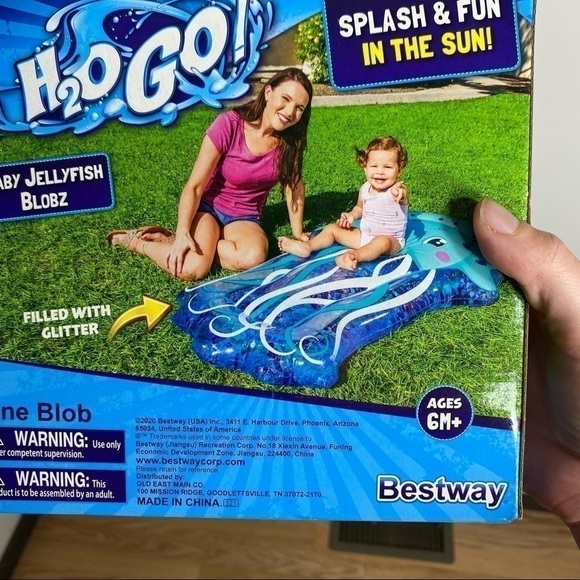 H2O Go Water Toy Baby Jellyfish Blobz 4.5 ft Long Blue Mat - Picture 5 of 5